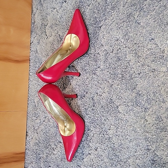 Charlotte Russe Red Heels Size 7 - Picture 7 of 9